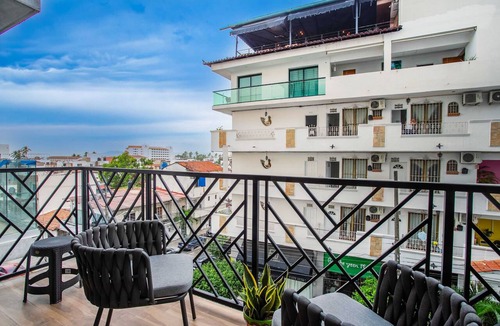 Colonia 5 de Diciembre Condo | Modern 1BR | Walk to Beach & Boardwalk