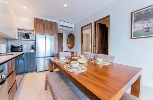 Diaz Ordaz Apartment | Modern 2 Bedroom Apartment in Versailles with Pool and Views