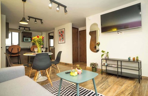 Ciudad de Los Deportes Apartment | Modern 2BR 2BA Apartment by Plaza de Toros