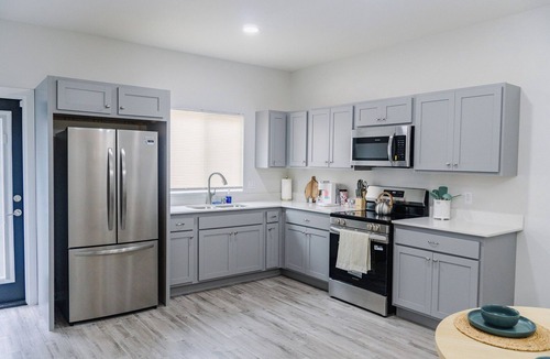 Brownsville House | Modern 2BR at The Sunset Palm – Close to South Padre, SpaceX & Retail Hub
