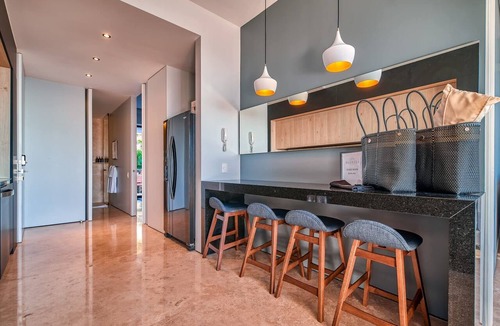 Alta Vista Apartment | Modern and NEW CONDO at SOHO-Rooftop Pool