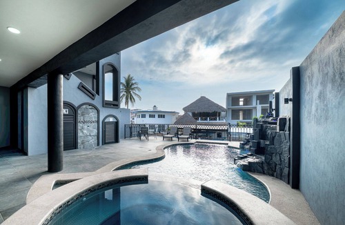 Barra de Navidad Apartment | Modern Apartment in the Heart of Barra de Navid
