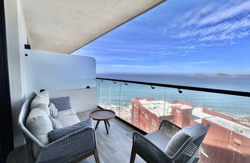 Balcones de Loma Linda Apartment | Modern apartment with sea views