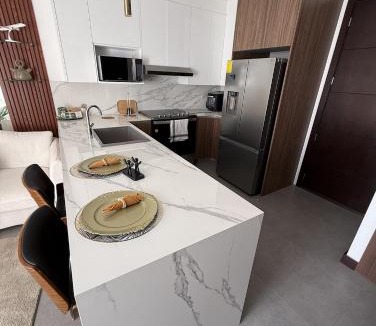 Zona 15 Apartment | Modern Apartment with Pool & Gym Zona 15