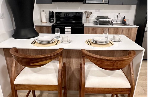 Zona 10 Apartment | Modern Apt z:10+jacuzzi+laundry+AC+GYM@GTCity