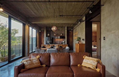 San Felipe del Agua Apartment | Modern Design Apartment w/Stunning Mountain Views