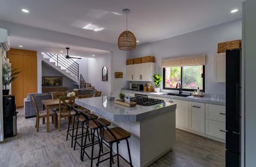 El Centenario House | Modern House, Rooftop Ocean Views & Private Pool