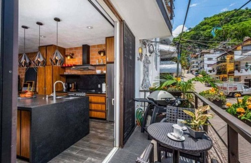 Romantic Zone Apartment | Modern Loft Style 1 Bed with Private Pool