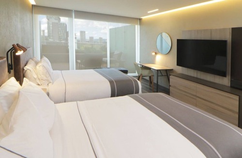 Providencia Hotel | Modern Room for a Cultural Escape Near Ibero-American Library - 2 Units