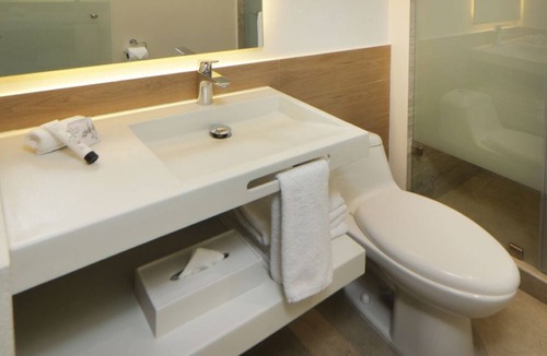 Providencia Hotel | Modern Room for a Cultural Escape Near Ibero-American Library - 2 Units