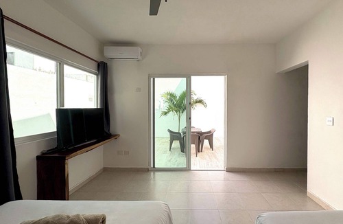 Merida Apartment | Modern Stay in Mérida North | Pool, A/C, Fast WiFi