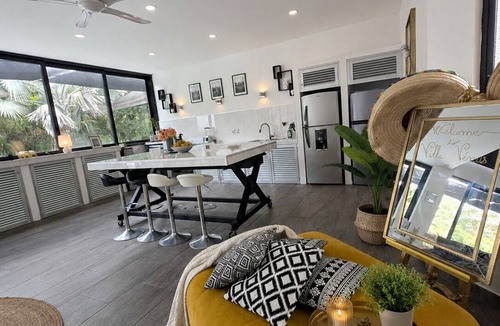 Playacar House | Modern villa in Playacar, 5 minutes from Quinta; ideal for families and groups of up to 24 people—shuttle service available