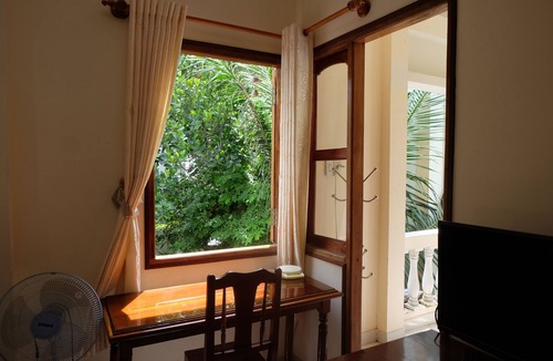 Tran Phu Beach House | Moon house tropical garden - Lavender