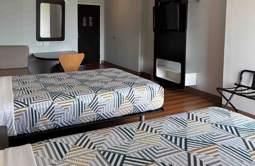 Weslaco Hotel | Motel 6 Weslaco, TX