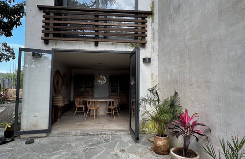 San Antonio Cottage | Mother Silk House