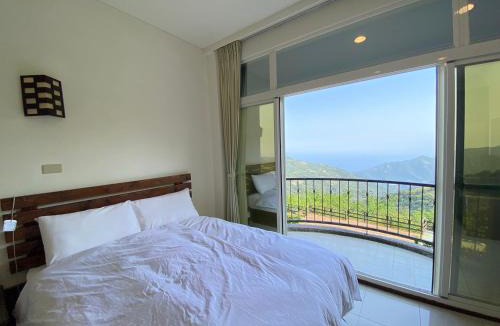 Jinfeng Bed & Breakfast | Mountain Lodge