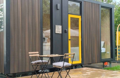 Fuxing District Cabin | Mountain Sunshine Village 2 by Tiny Away (Rgyax Wagi 山曦小屋2)
