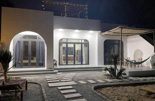 Ninh Hai House | My Hoa Oceanfront Home