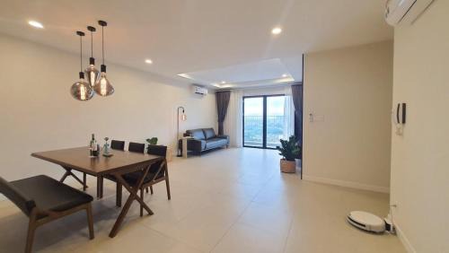 Mang Yang Apartment | N2X12 - 2BR in Kosmo Tay Ho
