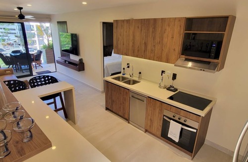 Santa Maria Huatulco Condo | New listing! Chic, cozy 2-bedroom w/rooftop pools, walk to beach, restaurants+