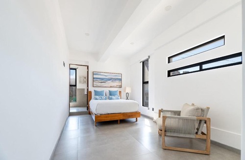 Centro Apartment | NEW 2BR Apartment Walk to Marina & Downtown