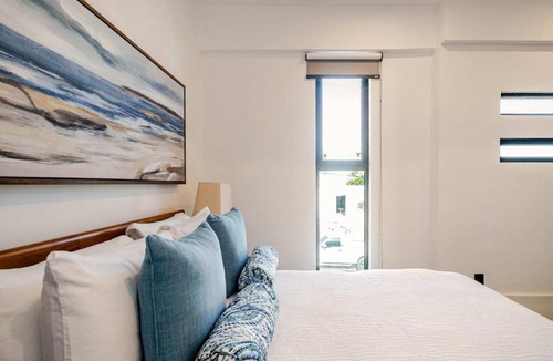 Centro Apartment | NEW 2BR Apartment Walk to Marina & Downtown