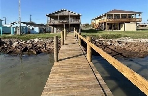 Port Mansfield Apartment | NEW 500' LIGHTED FISHING PIER! JJ's Landing, Large Studio Apartment.