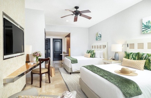 Playa Mujeres Resort | NEW! Beautiful 2BD Beach Getaway!