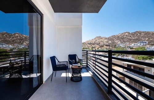 Centro Apartment | New Listing Prime Location Cozy & Modern