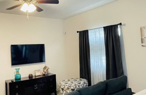 Pharr Apartment | New & Modern 2b/2b Apartment Centrally located