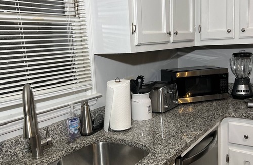 Athens Condo | Newly Renovated Modern Spacious 2 Bedroom Condo - Close to UGA