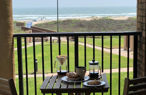 South Padre Island Condo | Next to Waterpark, steps from beach, bonus mini-bunk room, beach gear included