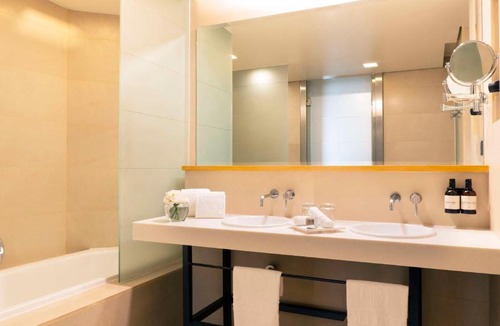 Venustiano Carranza Hotel | NH Collection Mexico City Airport T2