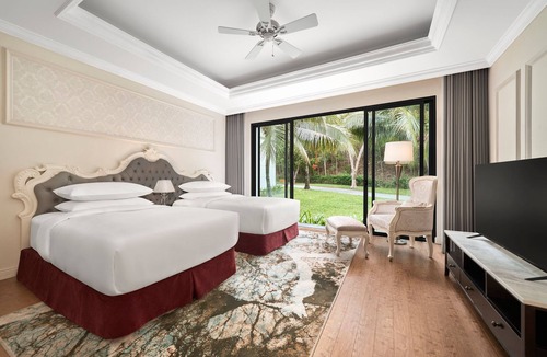 Nha Trang Resort | Nha Trang Marriott Resort & Spa, Hon Tre Island