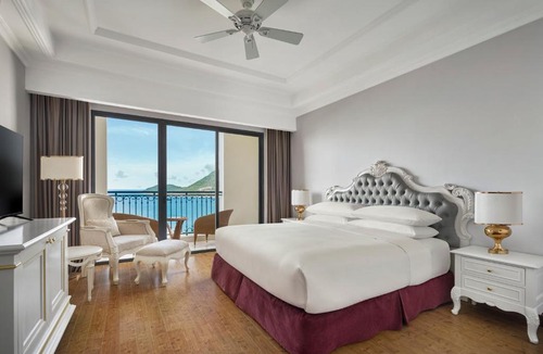 Nha Trang Resort | Nha Trang Marriott Resort & Spa, Hon Tre Island