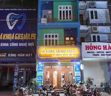 Ha Giang Hostel | Nhi's House & Safari -Motorbike Rental-Tour