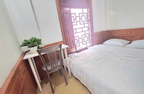Phu Nhuan Apartment | Nice 1BR Plus Apart Private Kitchen At 2nd Floor Near Canal
