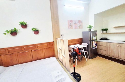 Phu Nhuan Apartment | Nice 1BR Plus Apart Private Kitchen At 2nd Floor Near Canal