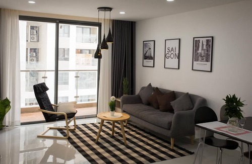 District 4 House | Nice Apartment at GoldView