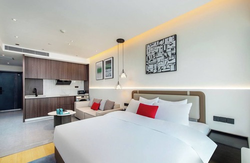 Xishan Hotel | Novotel Living Yunnan Dianchi Times