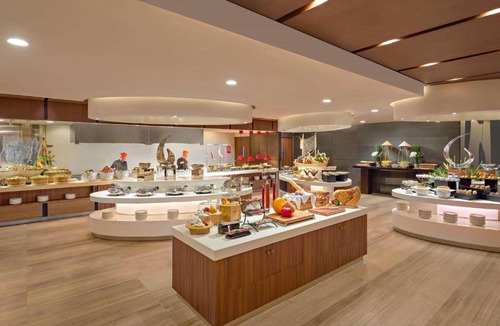 Phuong 6 Hotel | Novotel Saigon Centre