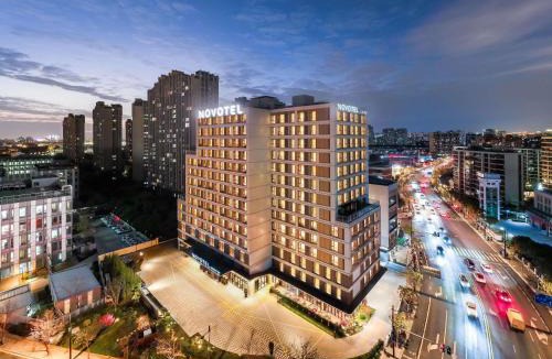 Xuhui Hotel | Novotel Shanghai Xuhui Riverside