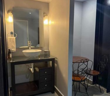 Hidalgo del Parral Hotel | Nueva Vizcaya & Suites