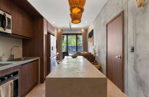 Zama House | Nuju Rentals |3R Condo|6 Guests|Rooftop Pool & Gym