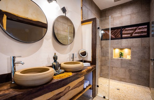 Leona Vicario Hotel | Nuuku