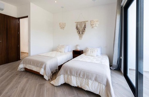 La Veleta House | Oasis Yaaxlum