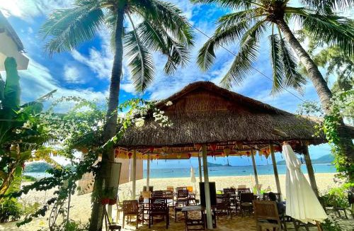 Song Cau Bed & Breakfast | Ocean Breeze Bungalow