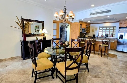 Flamingos Apartment | Ocean Front 2 BR Luxury Villa in Villa La Estancia