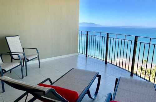 South Hotel Zone Apartment | Ocean front Apartment Grand Venetian 1