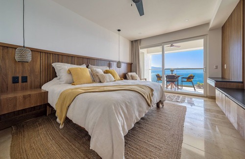 Las Glorias Apartment | Ocean front apartment 2 bedrooms 6 people, 100 % equipped, beachfront